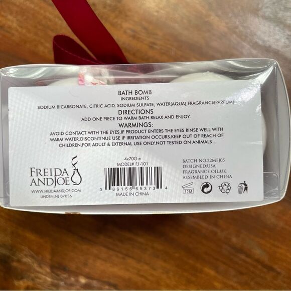 Freida & Joe Aromatherapy Bath Bombs Gift Set of 4 NWOT - Picture 4 of 8